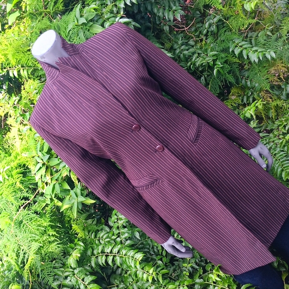 LARRY LEVINE CLASSICS LADIES BROWN PIN-STRIPED VINTAGE LIGHT OVERCOAT - Picture 15 of 17